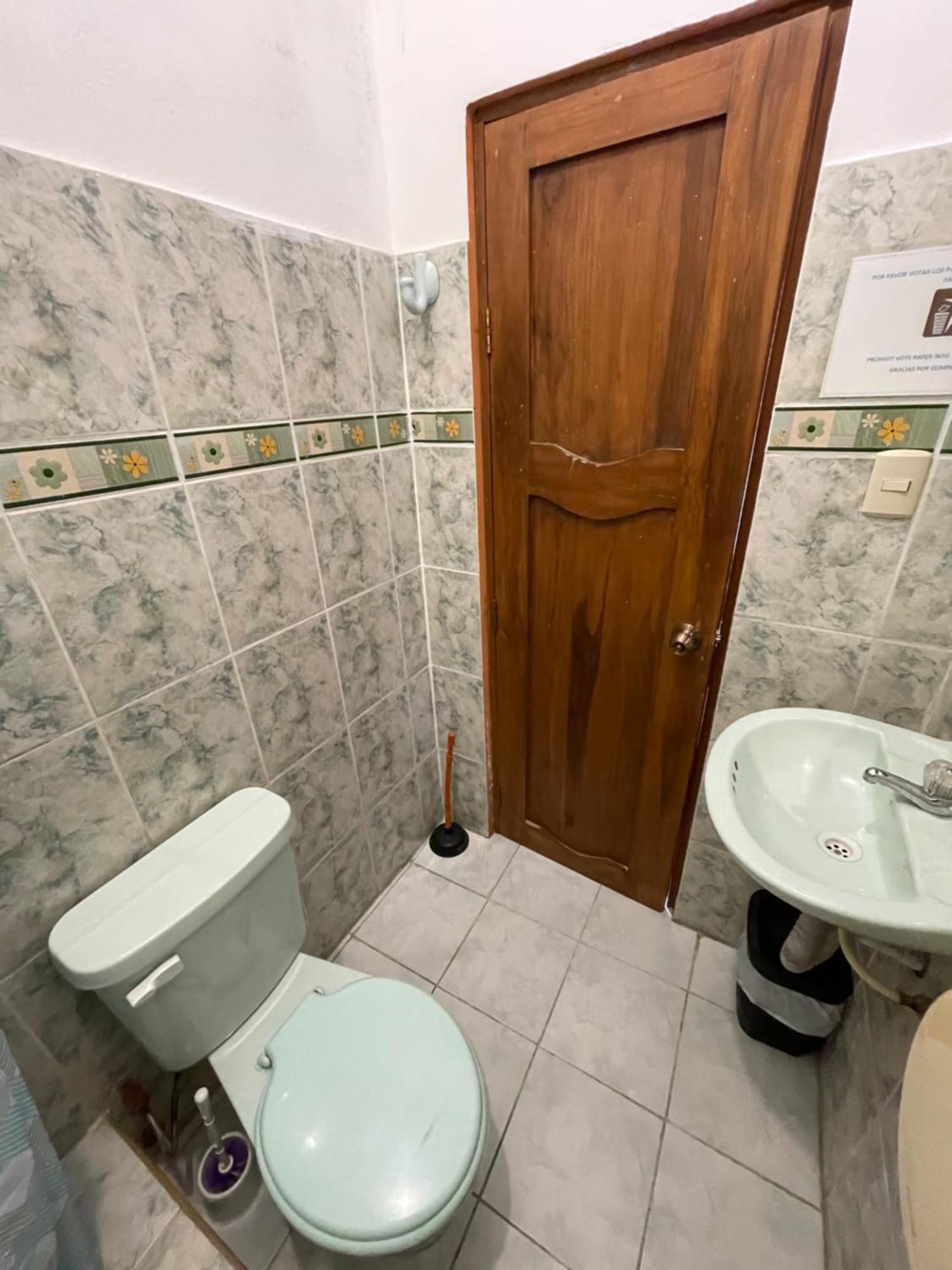 Casa De Huespedes "Darling" Ξενοδοχείο Puerto Baquerizo Moreno Εξωτερικό φωτογραφία
